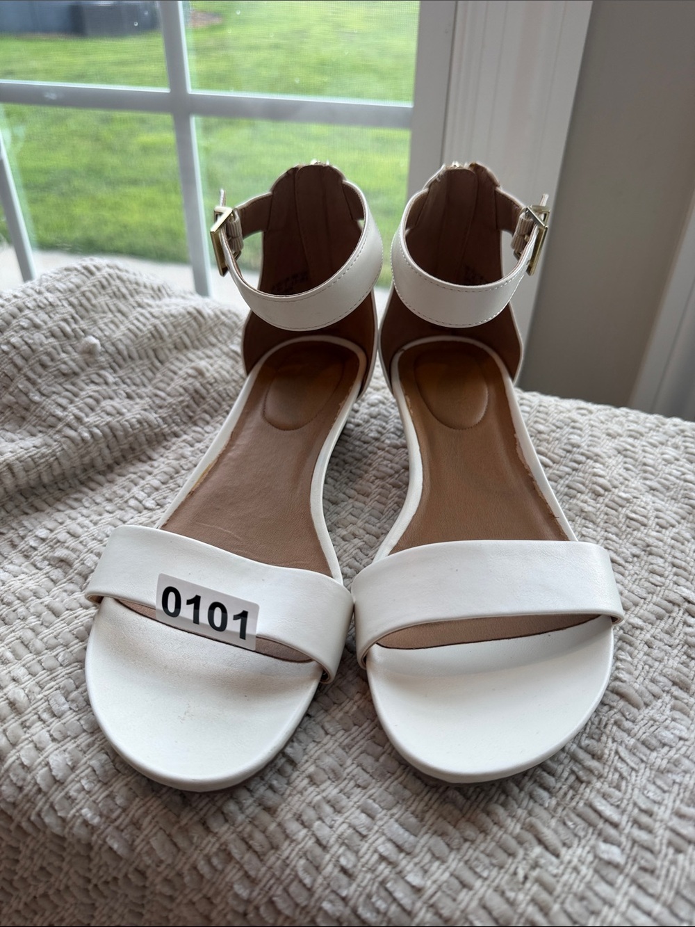 Kenneth Cole Reaction White Ankle Strap Flat Sandals with Gold Buckles